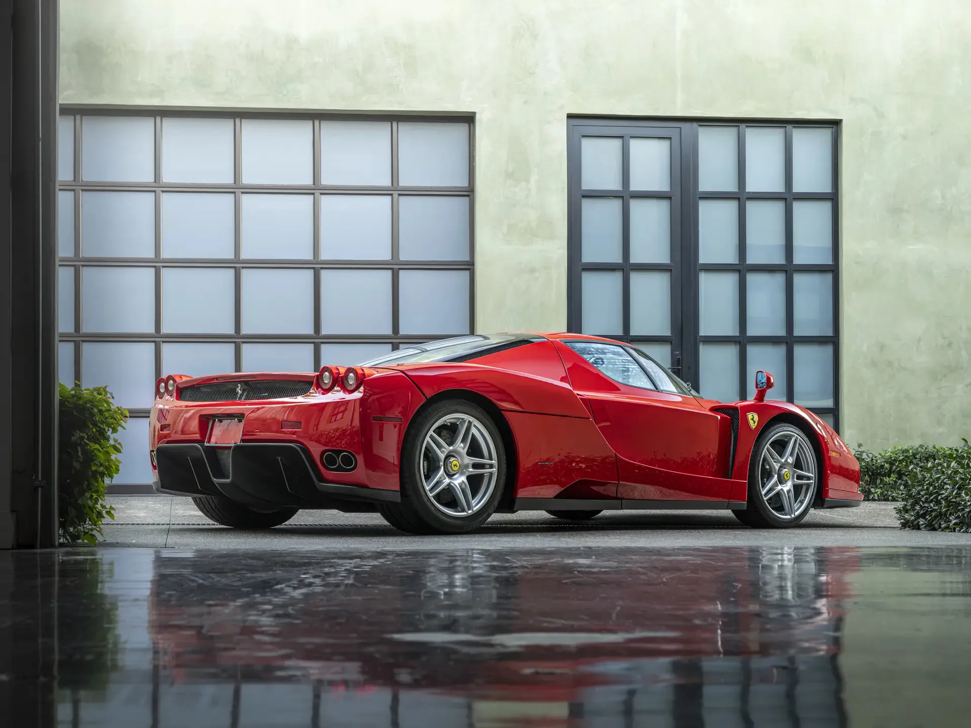 Este Ferrari Enzo 2003 a subasta es de colección, pero de colección en serio