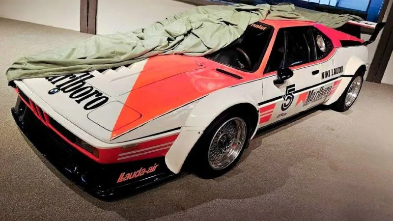 Legends Grand Prix Niki Lauda 50 jahre WM Titel BMW M1 Procar Malboro