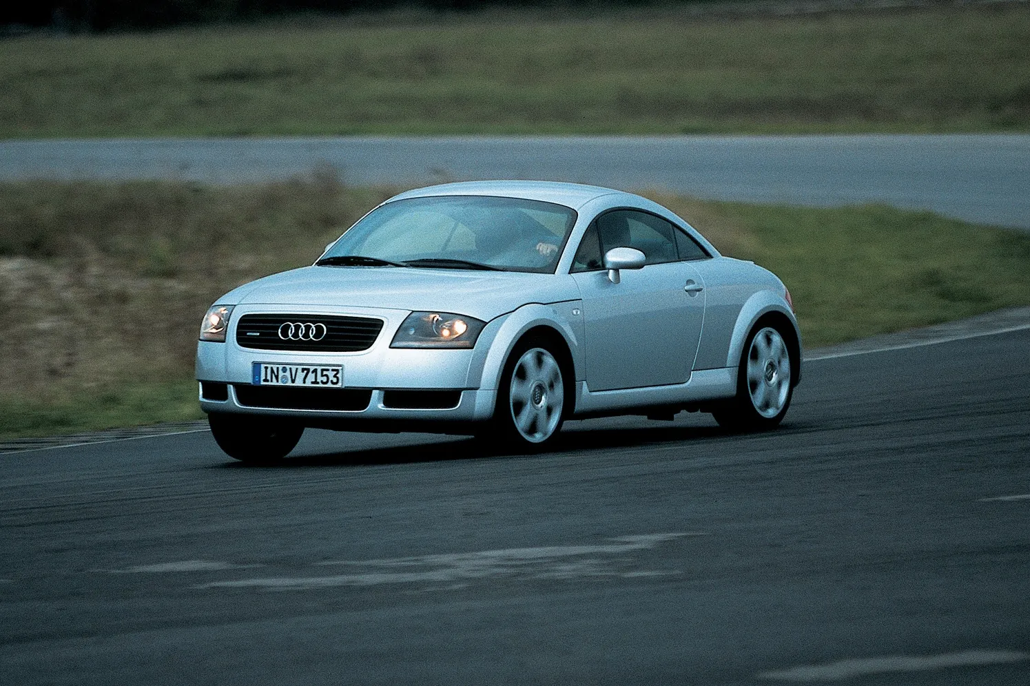 Coche del día: Audi TT 1.8T Quattro (8N)