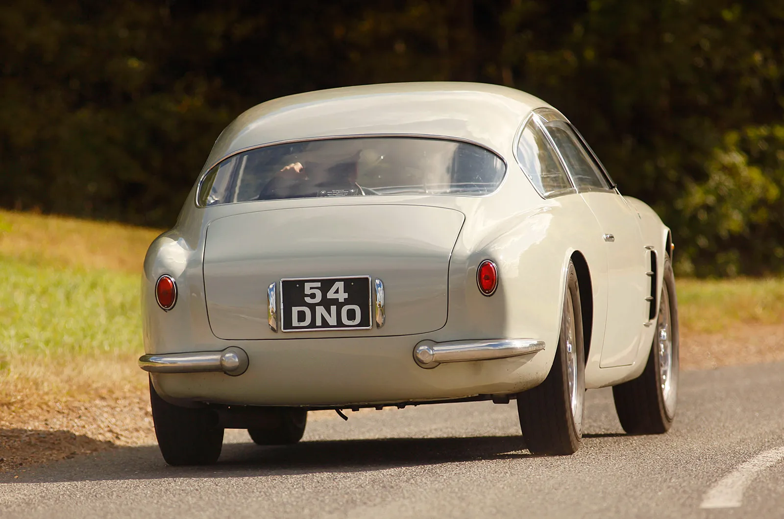 Maserati 2000 GT Zagato: entre la obra impecable y la reconstrucción inevitable
