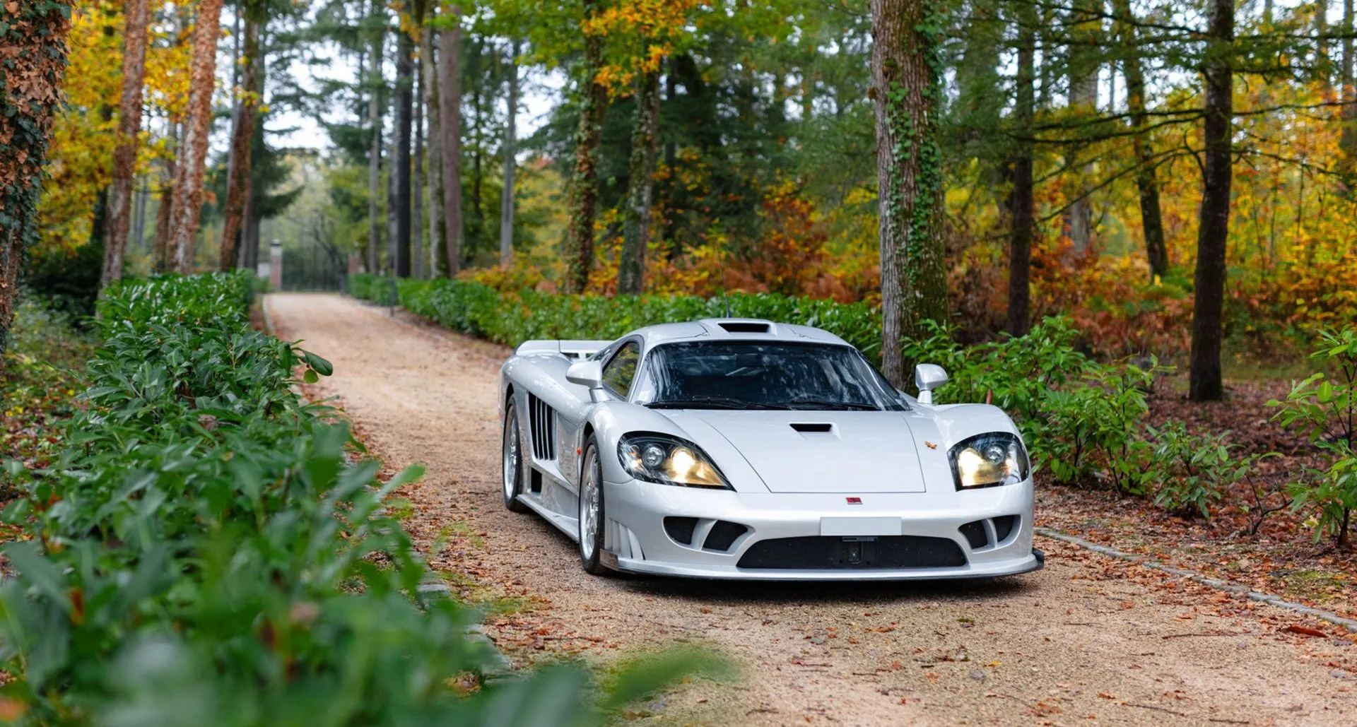 Saleen S7: El sueño americano que se atrevió a mirar de tú a tú a Maranello