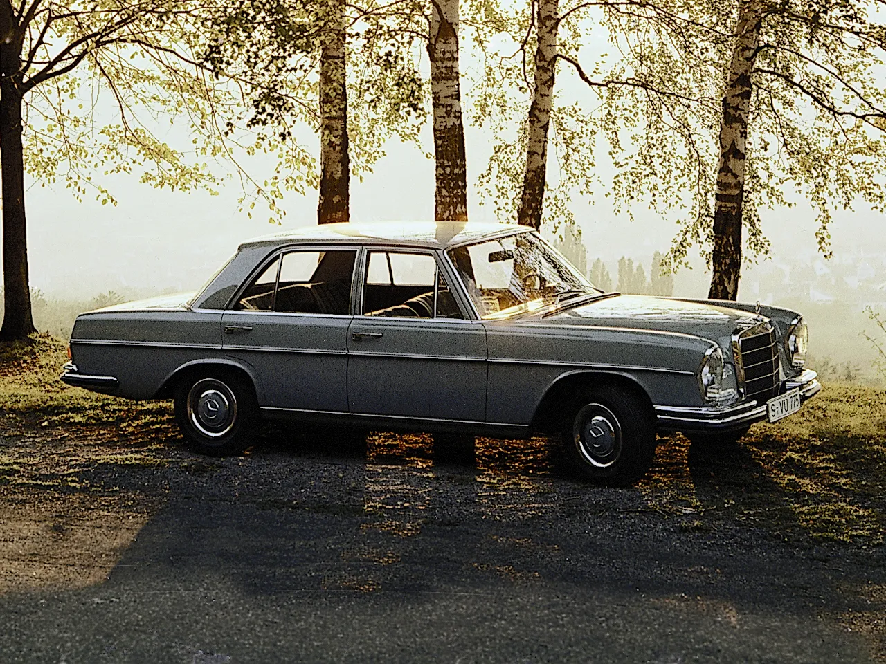 Mercedes-Benz 250 SE (W108): La elegancia eterna de la estrella