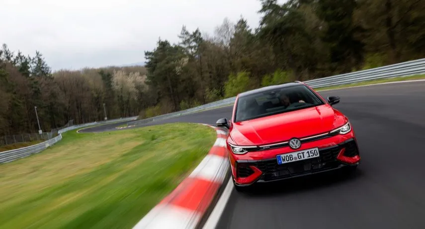 Volkswagen Golf GTI Edition 50 eR marzo 2026 (1)