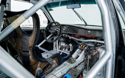 AMG Mercedes 190 interior