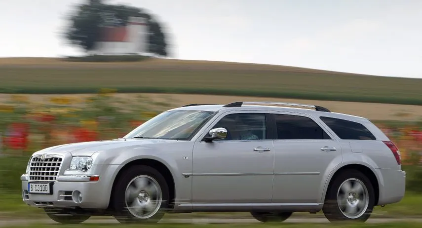 Chrysler 300C Touring AWD (1)