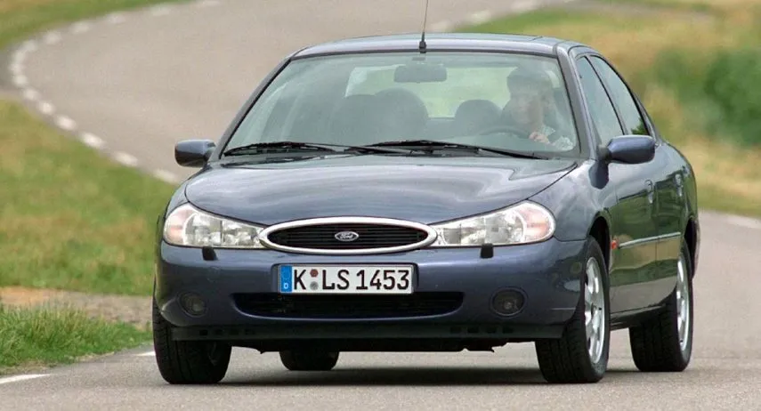 Ford Mondeo 2 0 GLX (1)