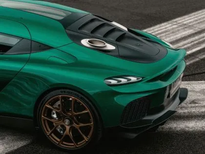 Koenigsegg Gemera 2026 er abril 2026 (1)