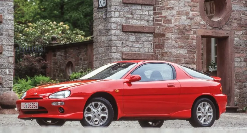 Mazda MX 3 V6 (2)