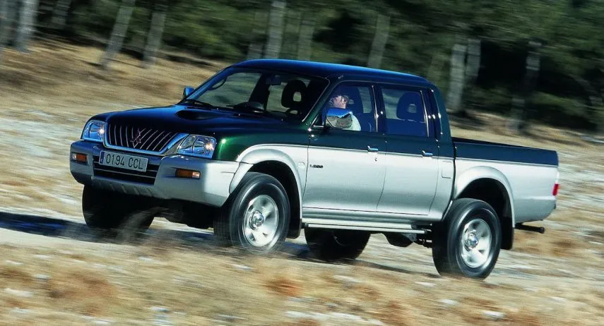 Mitsubishi L200 (1)