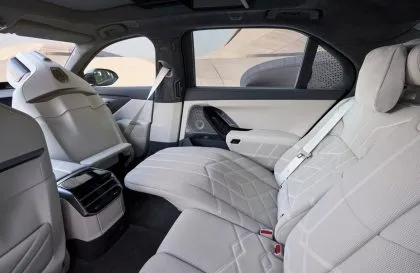 Nuevo BMW Serie 7 xDrive iDrive M760 er abril 2026 (149)