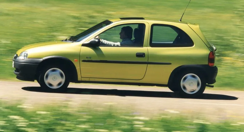 Opel Corsa 1 0 12v ECO (1)