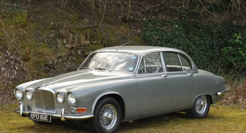 Jaguar 420 (1)