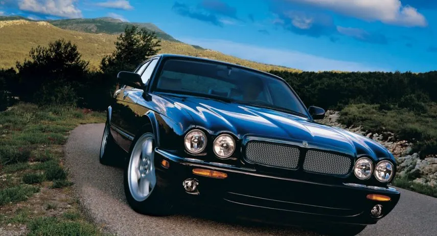 Jaguar XJR
