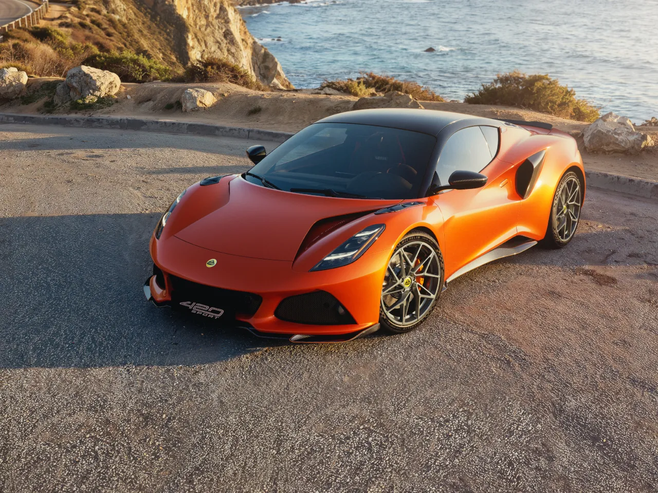 Lotus Emira 420 Sport: el purismo británico se despide con más potencia y menos peso