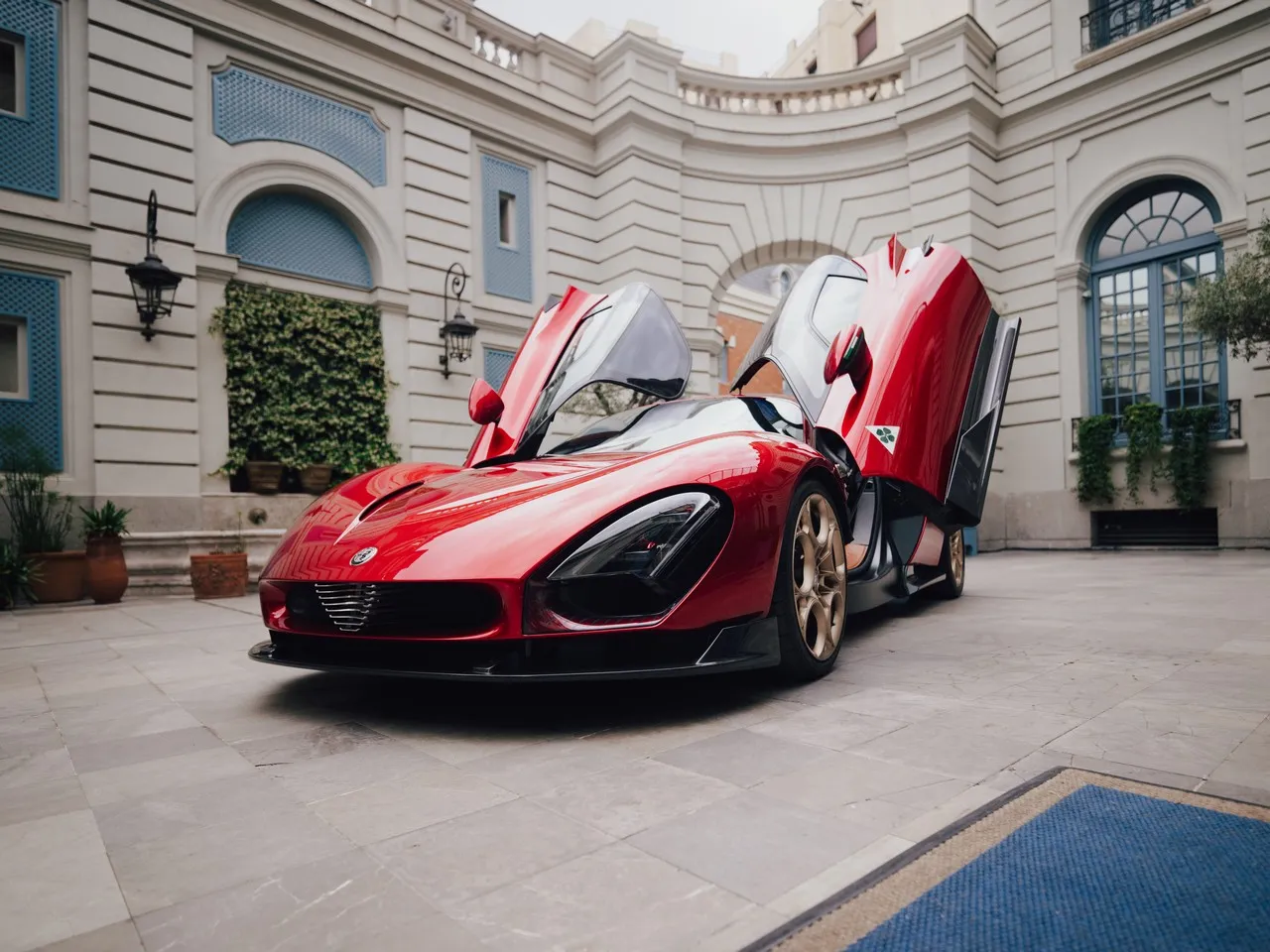 El nuevo Alfa Romeo 33 Stradale es una escultura de dos millones de euros con un secreto bajo la piel