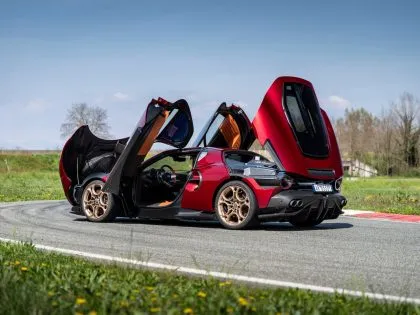Nuevo Alfa Romeo 33 Stradale eR Mayo 2026 (5)