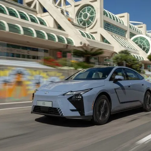 Nuevo Lexus ES 2026 eR MAyo 2026 (1)