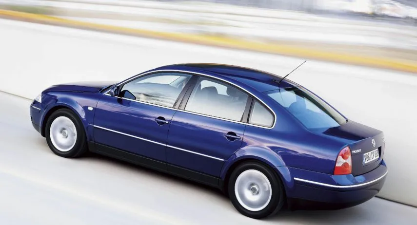 Volkswagen Passat 1 9 TDi 130 Highline (1)