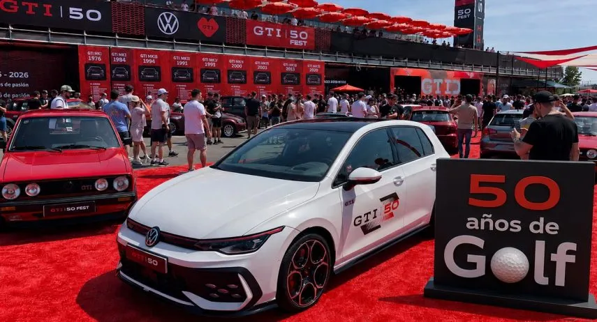 50 años de Golf Golf GTI 50 FEST generada por IA
