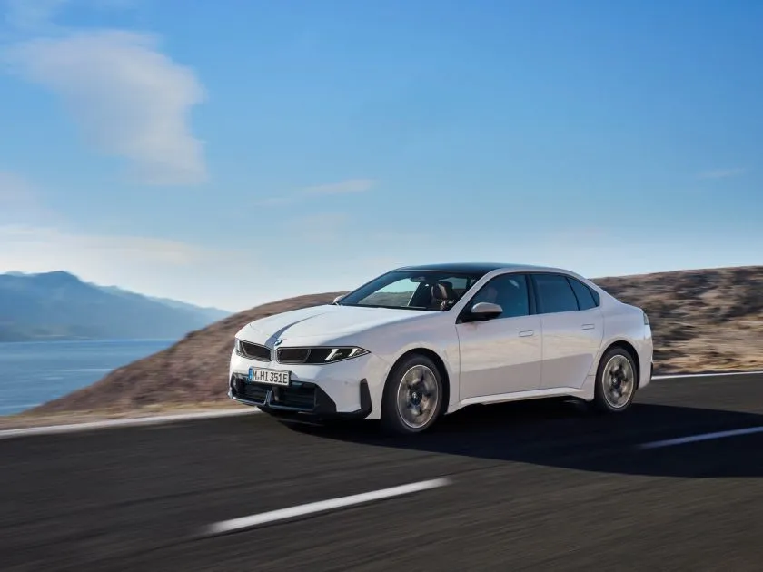 BMW I3 50 XDRIVE eR Junio 2026 (3)