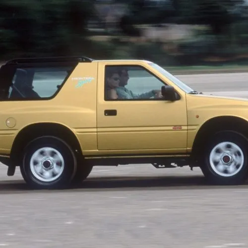 Opel Frontera (1)