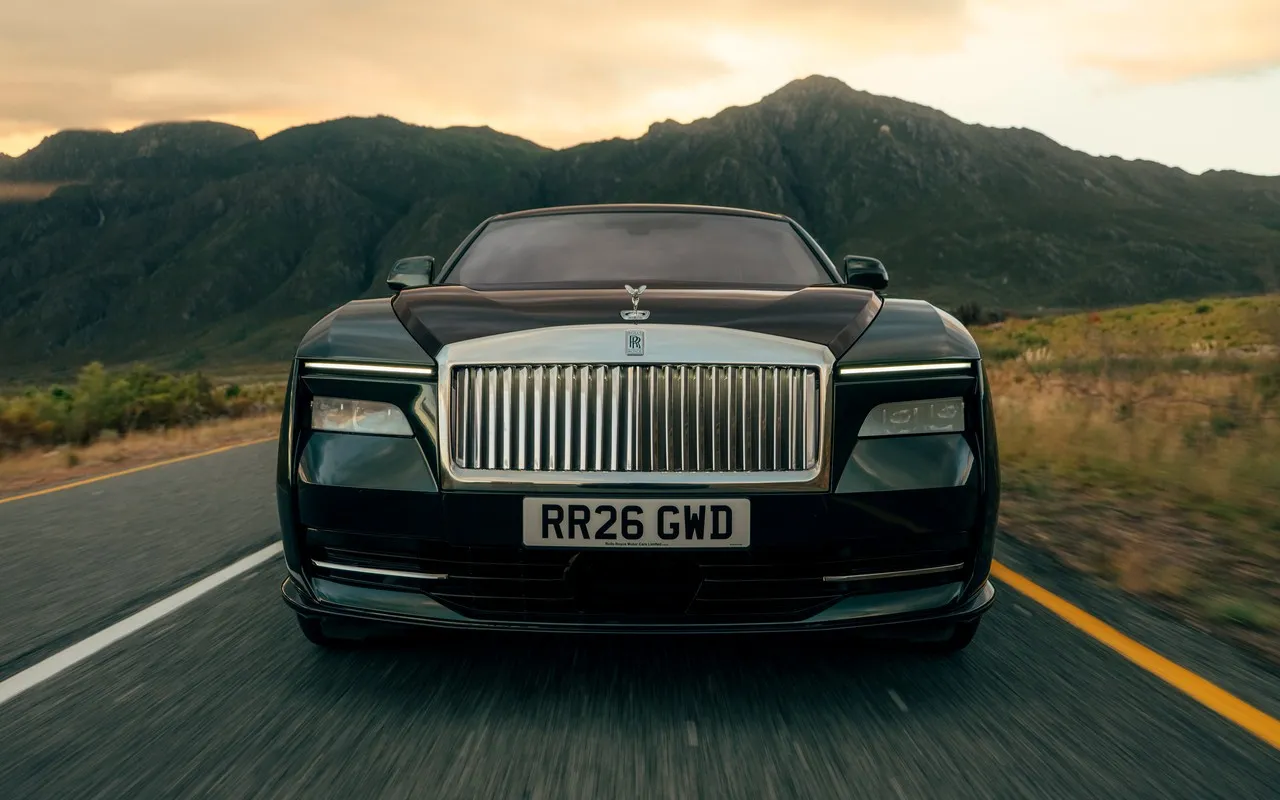 Rolls-Royce hace lo que Jaguar y Ferrari ya no saben
