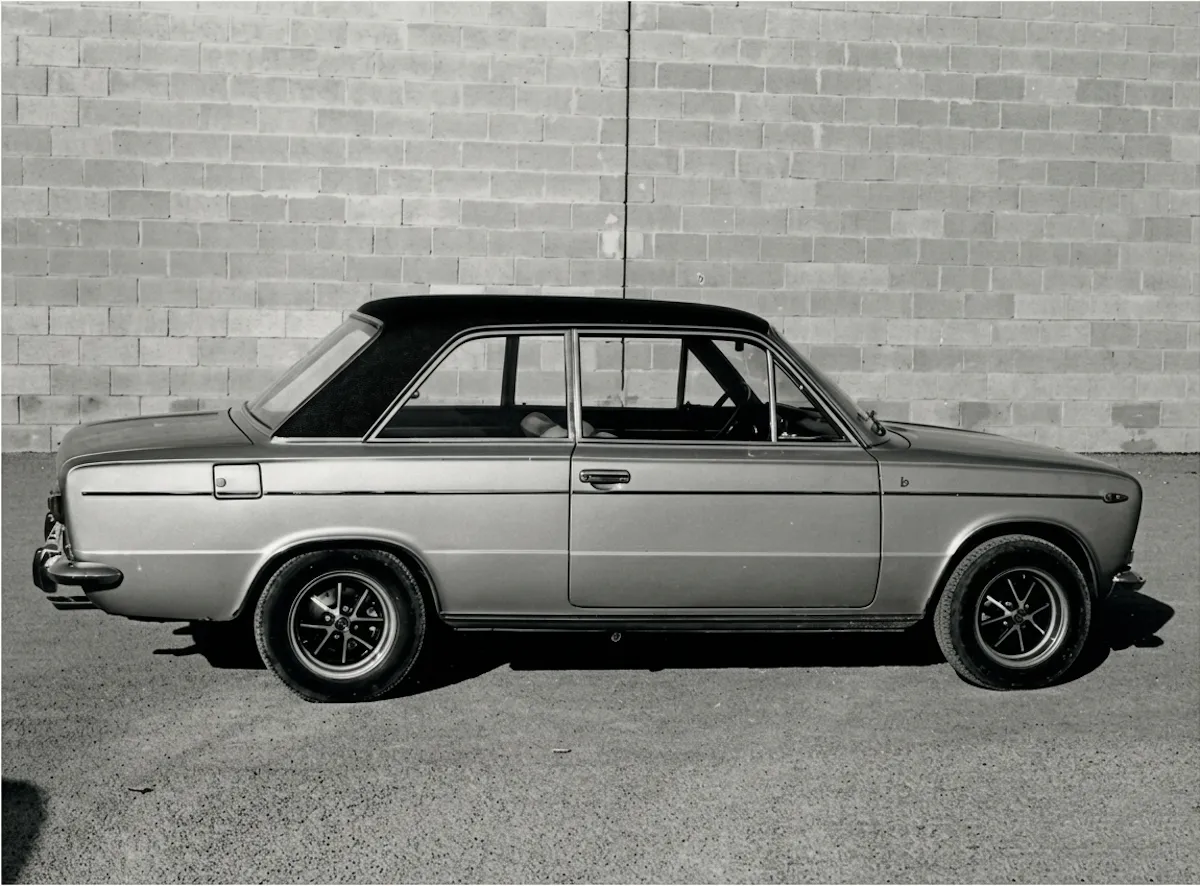 Coche del día: SEAT 1430 Coupé Serra