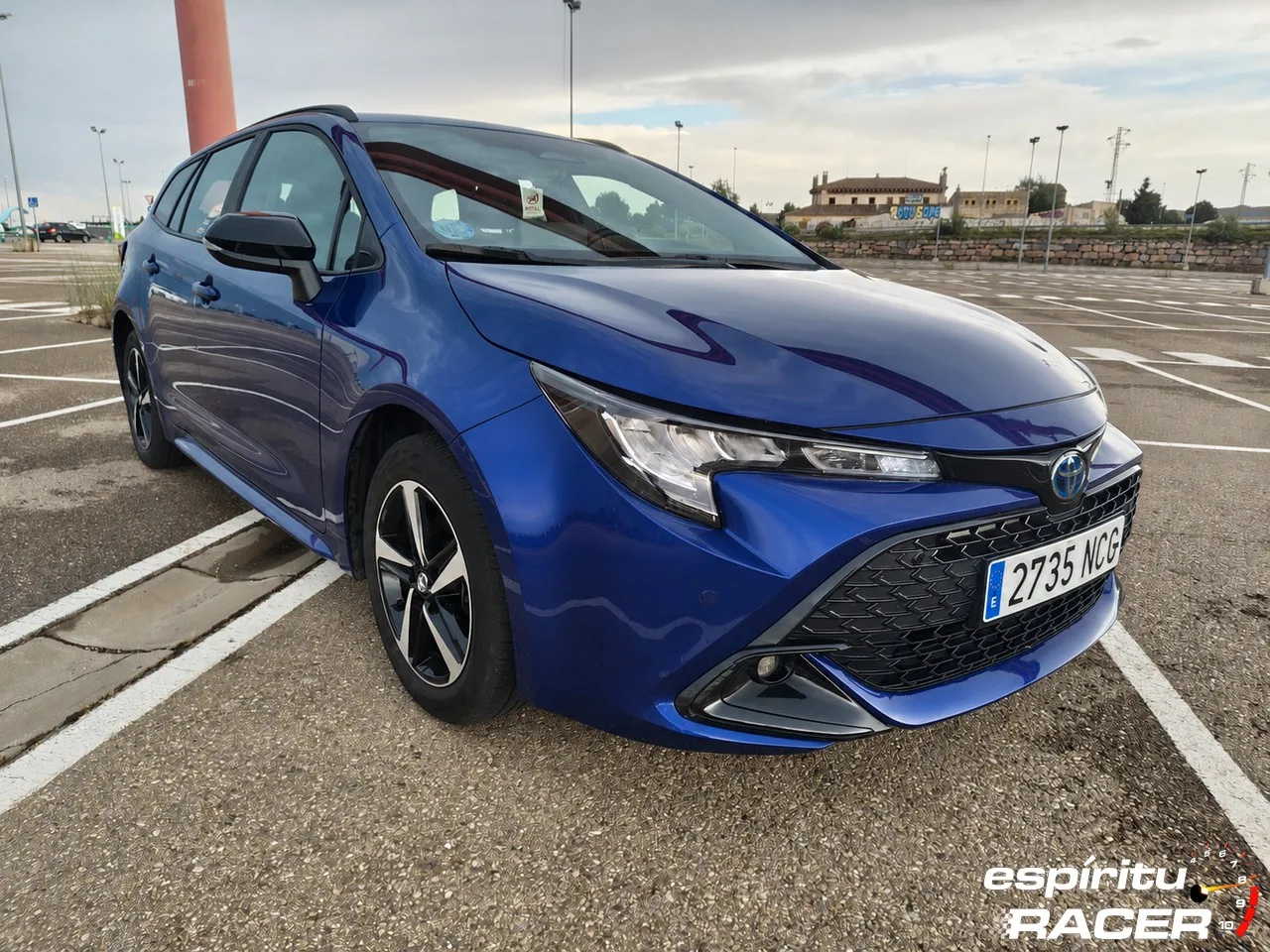 Probé el Corolla Touring Sports camino del GTI 50 Fest
