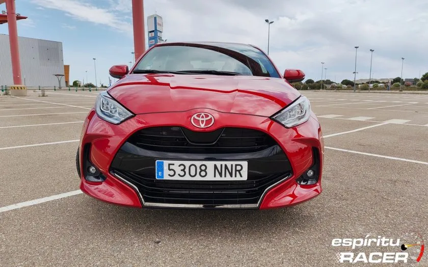 Toyota Yaris 130H eR Junio 2026 (1)