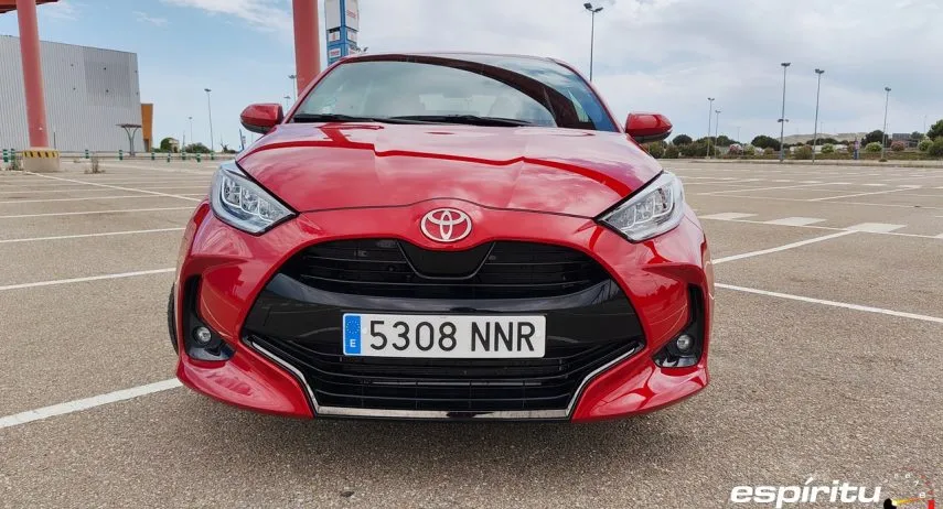 Toyota Yaris 130H eR Junio 2026 (1)