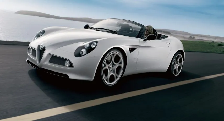Alfa Romeo 8C Spider (1)