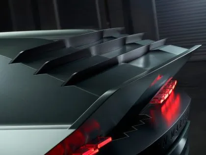 Aston Martin Dreadnought Call of Duty eR julio 2026 (9)