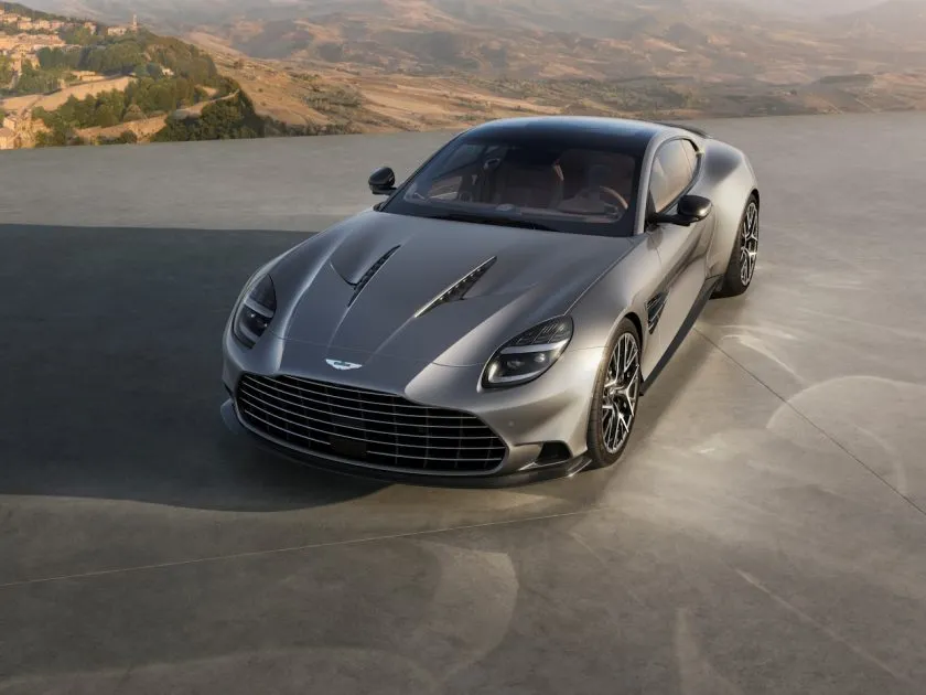 Aston Martin Vanquish (1)