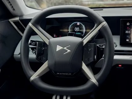 Interior DS7 Test Drive eR Julio 2026 (11)