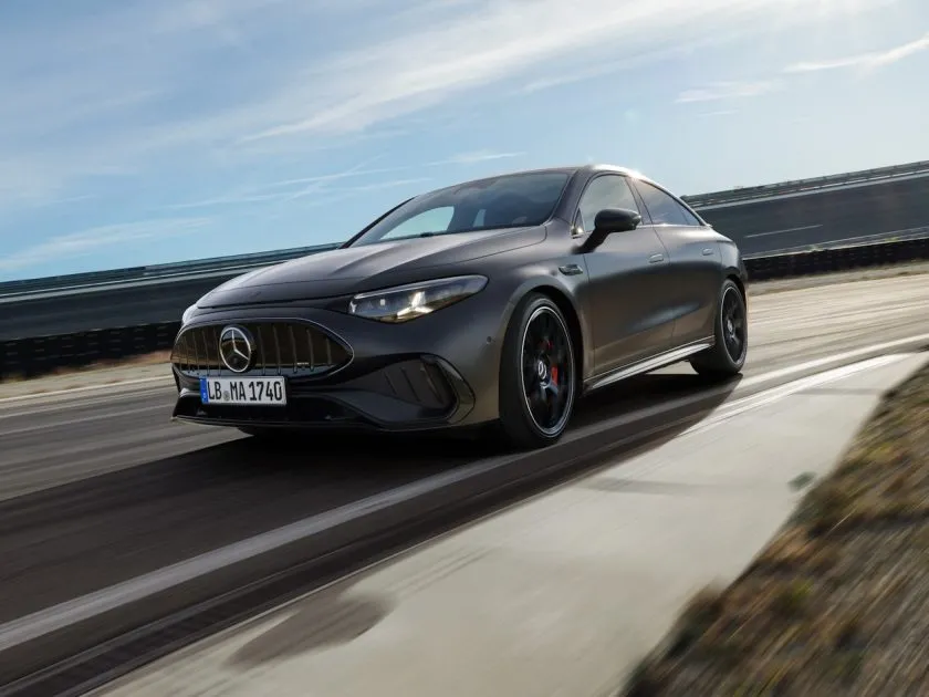 Mercedes AMG CLA 45 4MATIC (1)