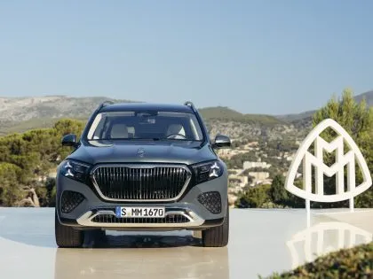 Mercedes Maybach GLS 680 eR Julio 2026 (4)