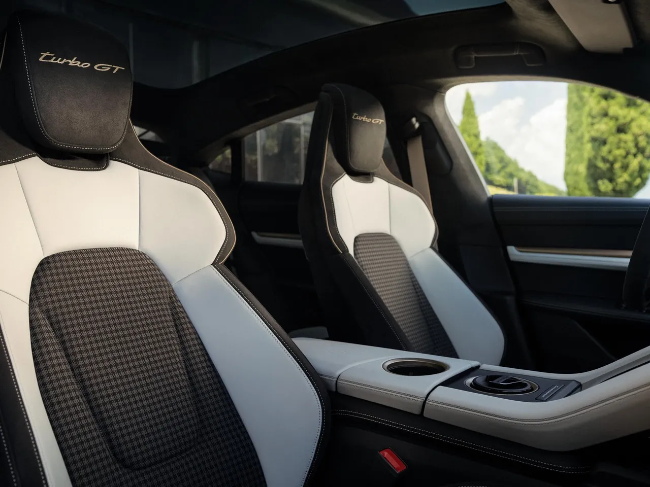 PORSCHE TAYCAN TURBO GT Sonderwunsch eR Julio 2026 (16)