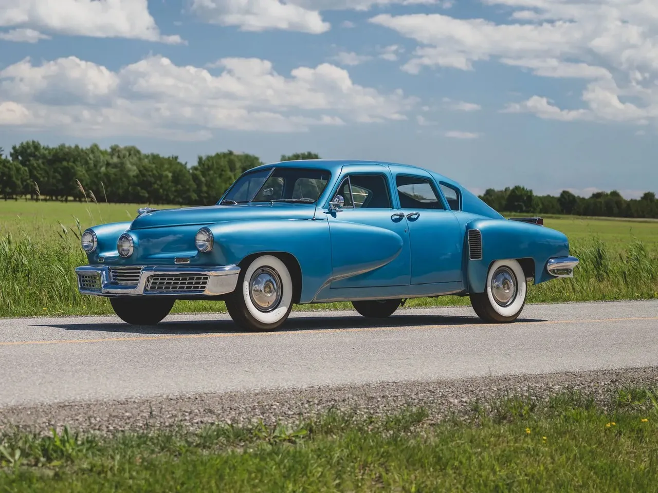 El coche que Detroit mató antes de nacer sale a subasta