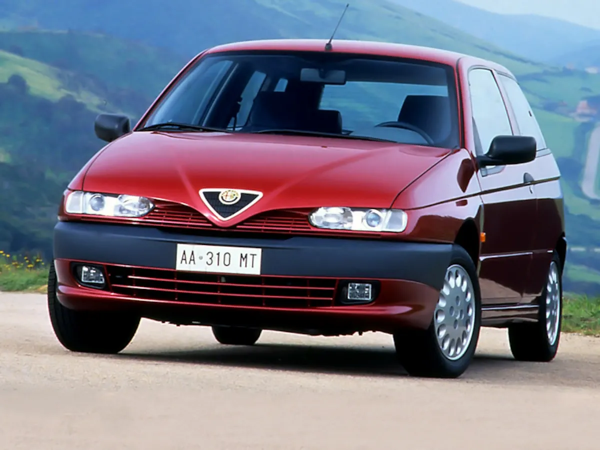 Coche del día: Alfa Romeo 145 1.7 16v