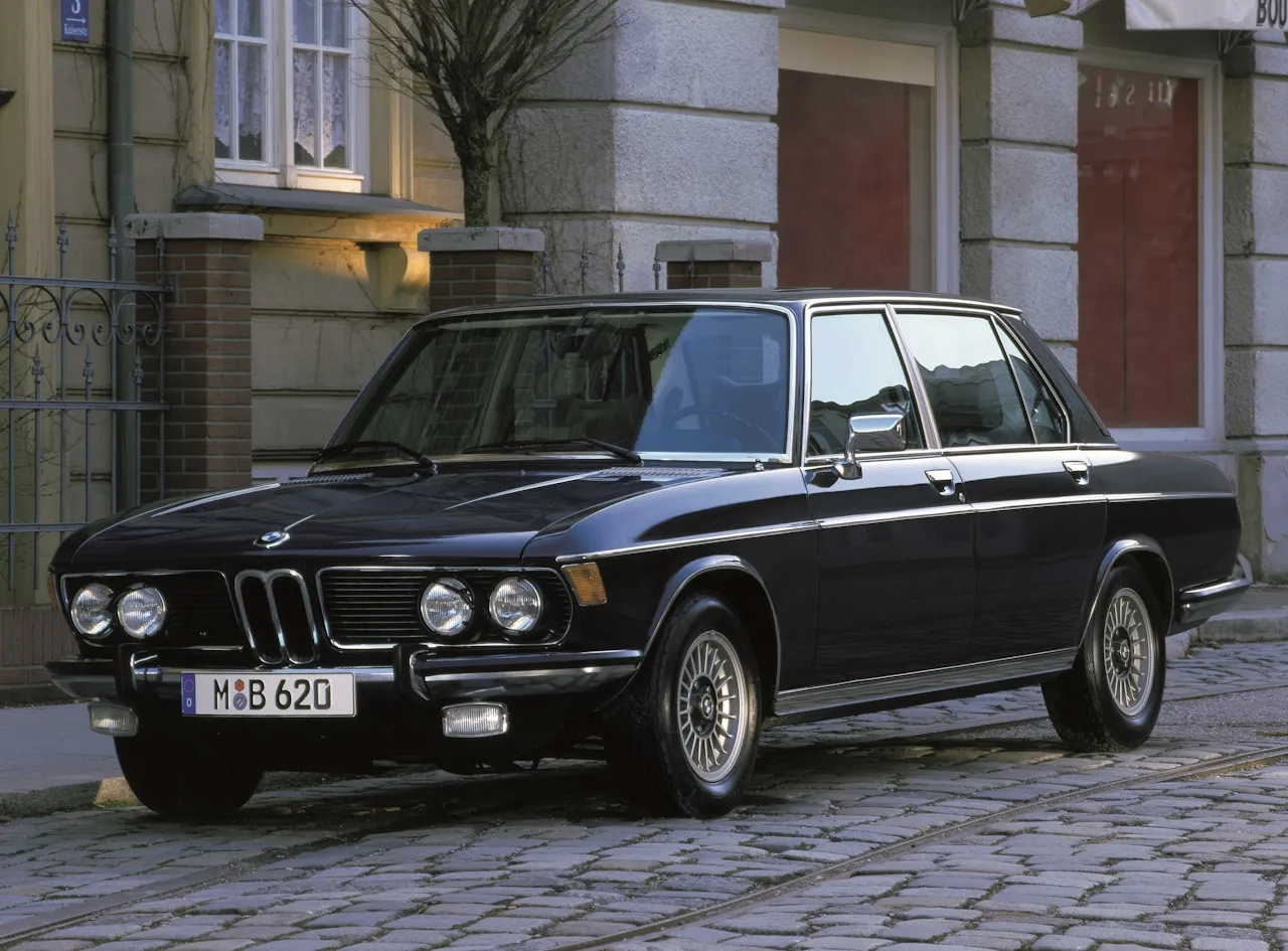 Coche del día: BMW 3.3 Li (E3)
