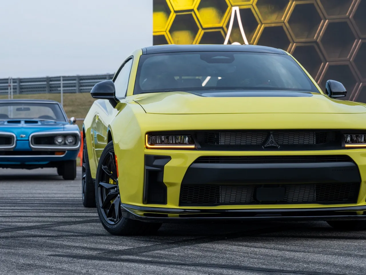 El nuevo Dodge Charger Super Bee llega y mata su V8