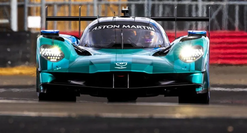 El Aston Martin Valkyrie empieza a tenerlo todo para ganar eR agosto 2026 (10)