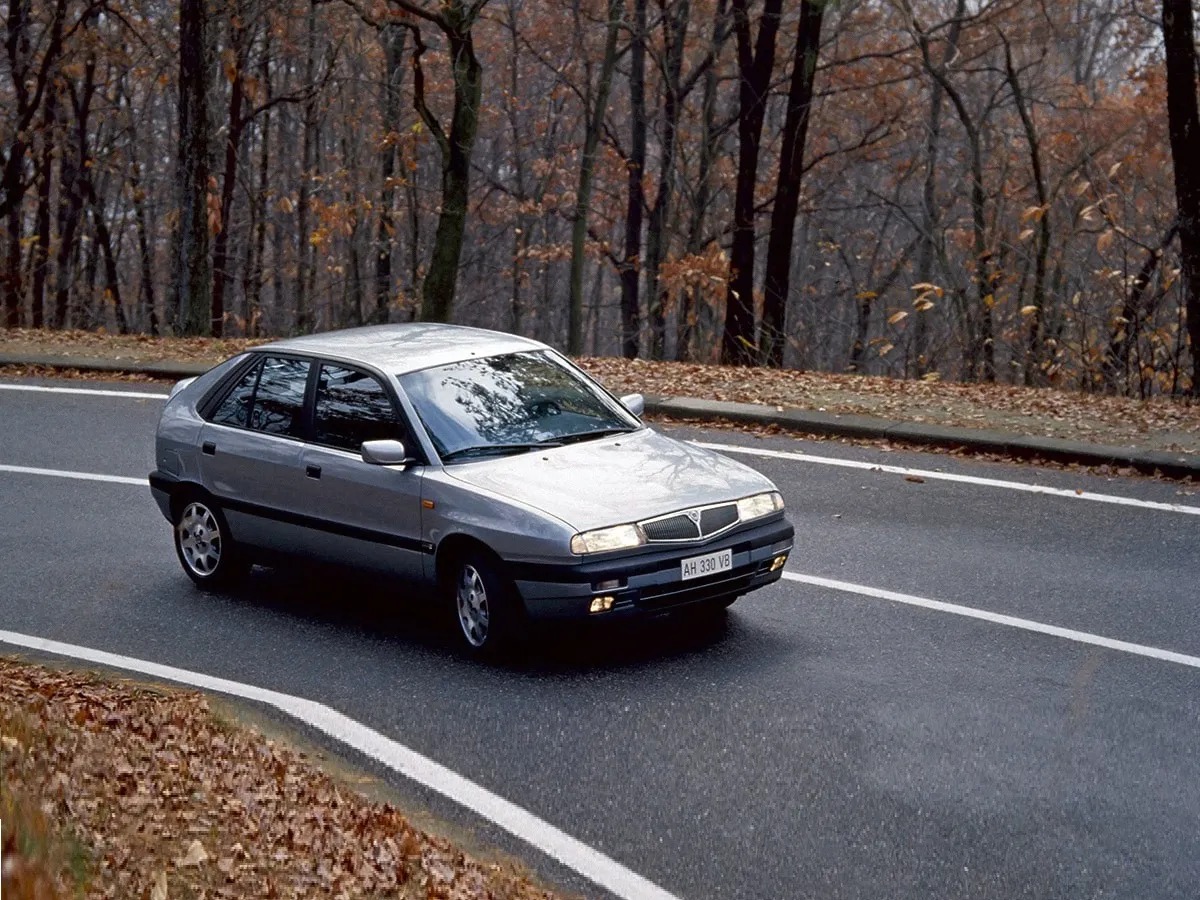 Coche del día: Lancia Delta II 1.8 16v GT