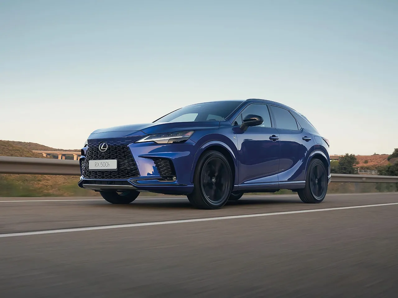Lexus RX 2027: el pionero del lujo híbrido se actualiza para seguir mandando en el silencio