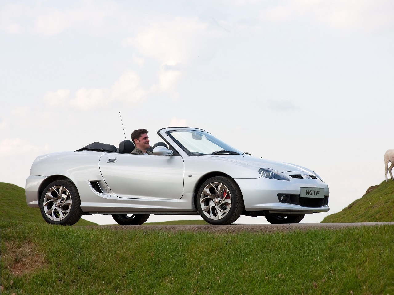 Coche del día: MG TF 135