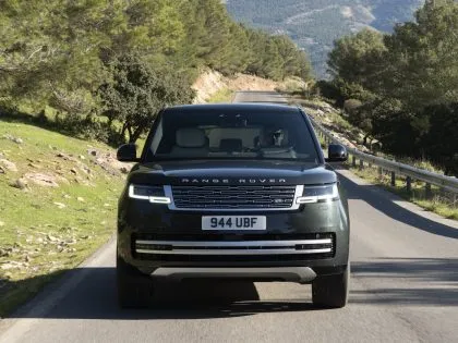 El Range Rover eléctrico no necesitaba 550 CV, le bastaba seguir siendo un Range Rover eR Septiembre 2026 (21)