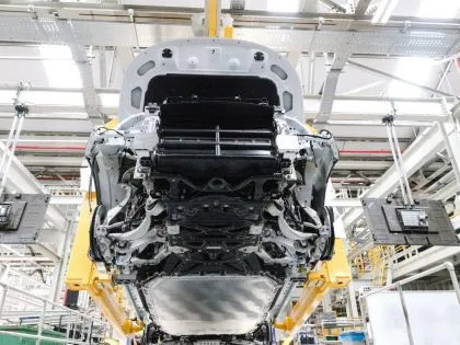 El Range Rover eléctrico no necesitaba 550 CV, le bastaba seguir siendo un Range Rover eR Septiembre 2026 (9)