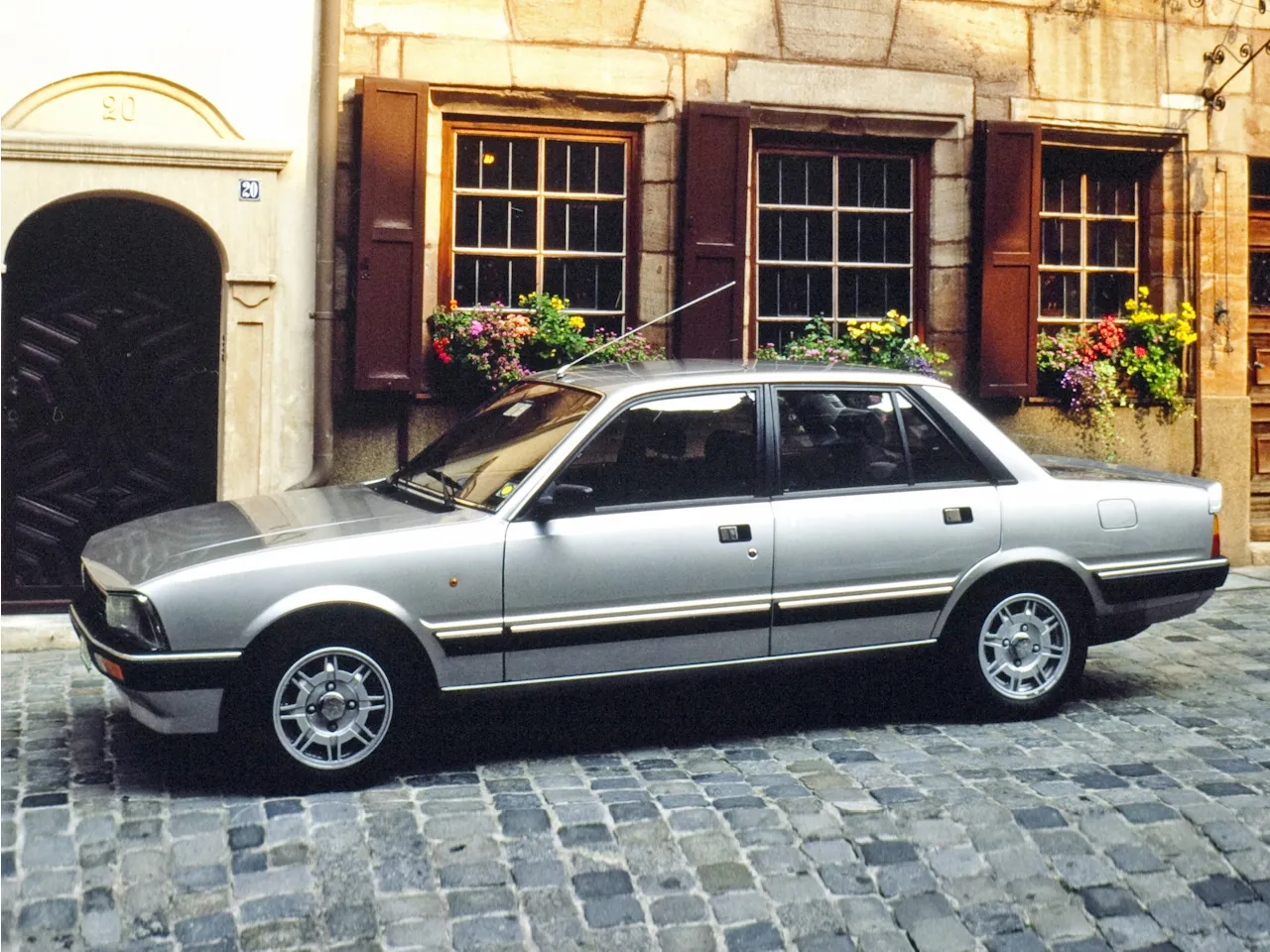 Coche del día: Peugeot 505 GTD Turbo automático