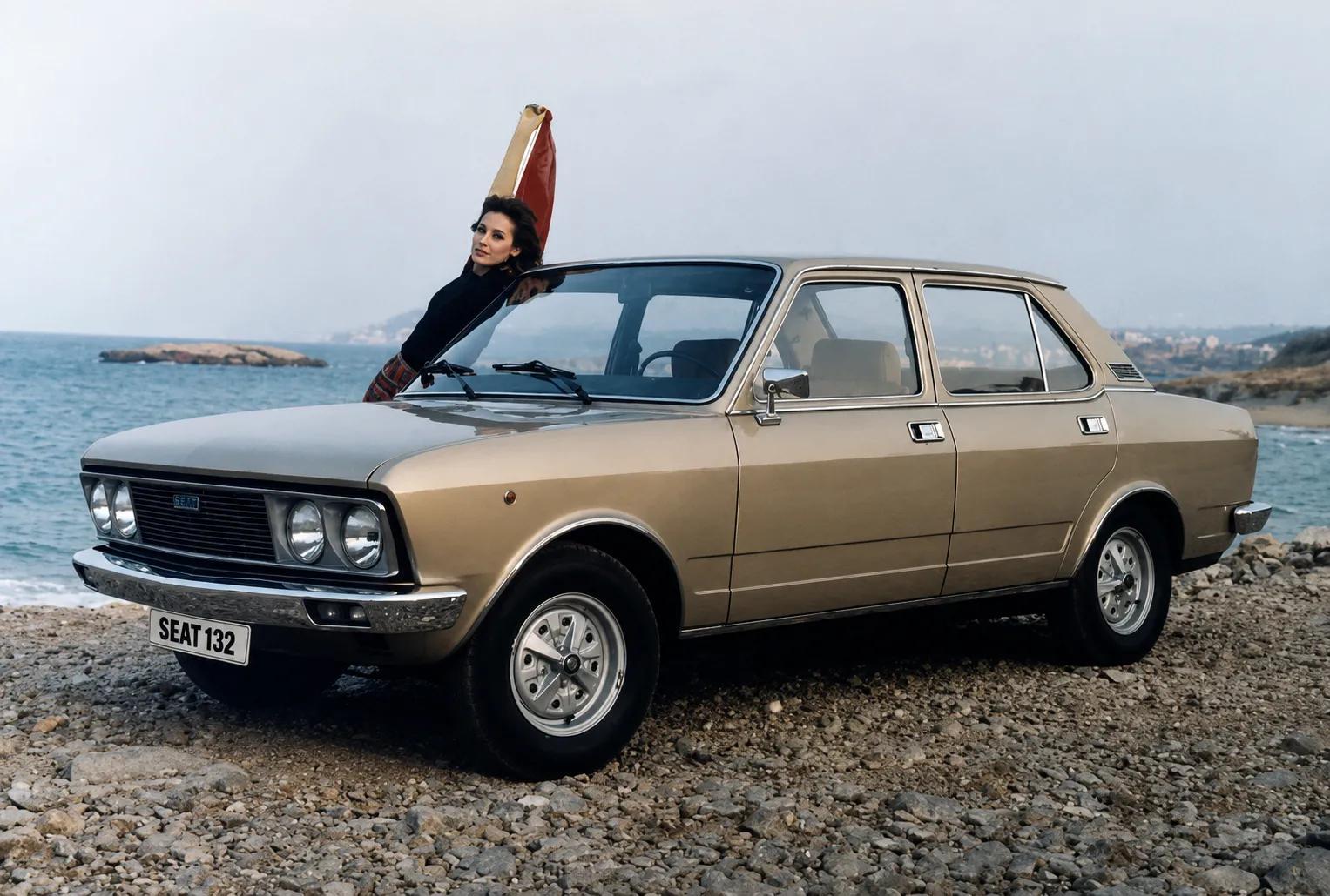 Coche del día: SEAT 132 1600