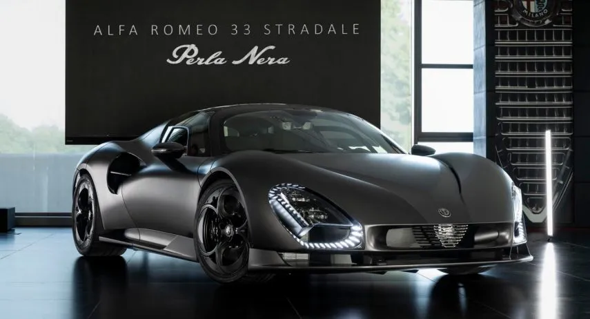 Alfa Romeo 33 Stradale Perla Nera eR octubre 2026 (1)